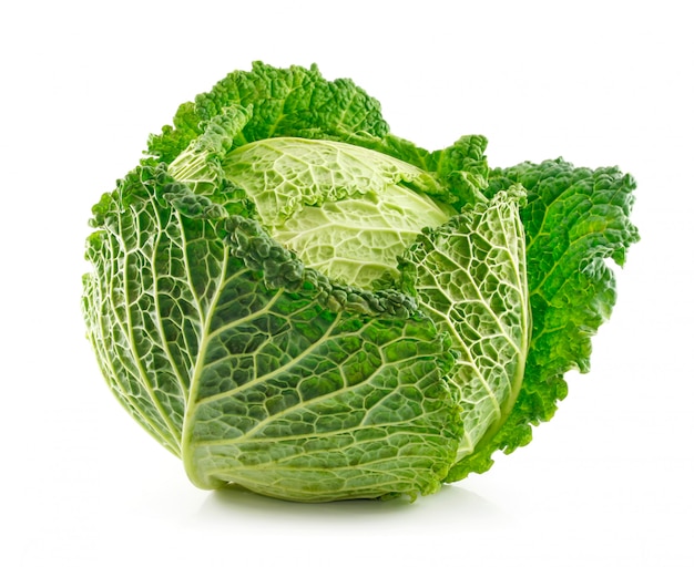 Photo ripe savoy cabbage isolated on white