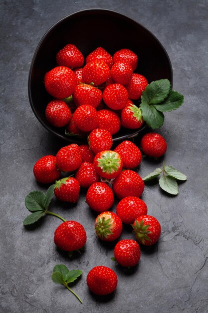 Ripe strawberry in bowl