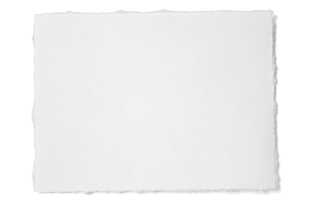 Foto pezzo di carta strappato isolato su bianco