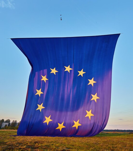 rise in the sky the biggest flag of the european union
