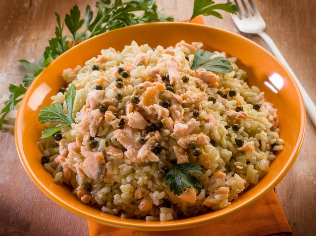 Risotto met verse zalm en groene peper