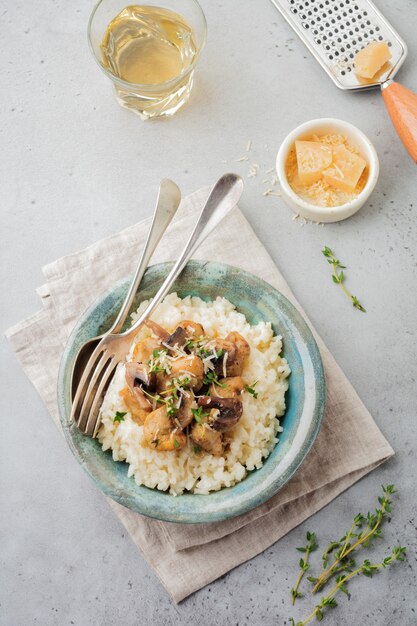 Risotto with chicken and mushrooms