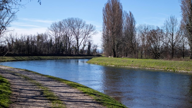 A river in the city of la defense