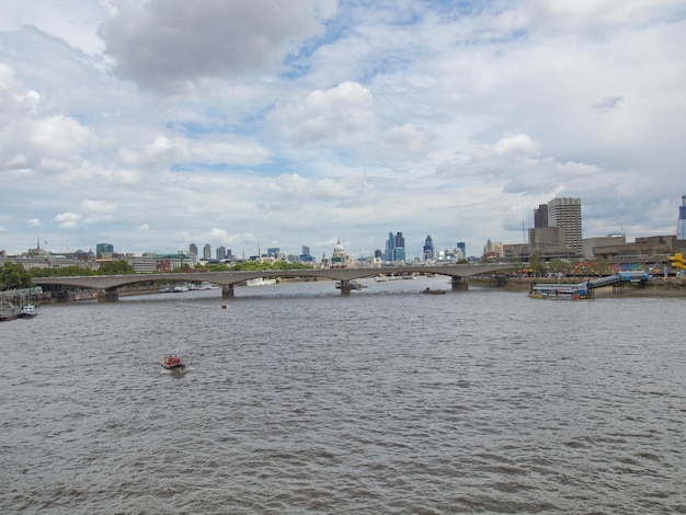 ロンドンのテムズ川