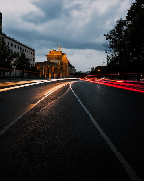 Photo road against sky in city