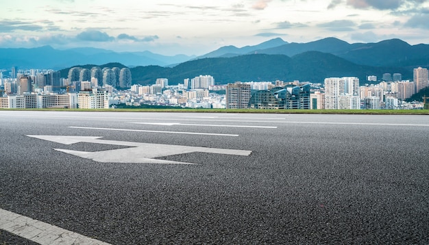 道路や都市の建物の背景