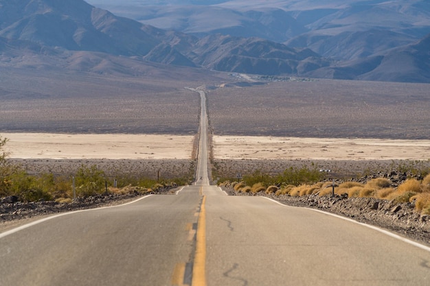Photo road in the death valley national park