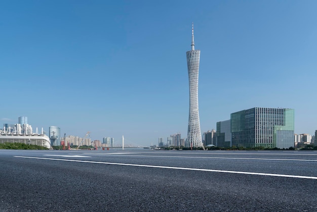 Road en Chinese moderne stad gebouwen achtergrond