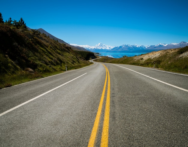 Road to mount cook, nuova zelanda