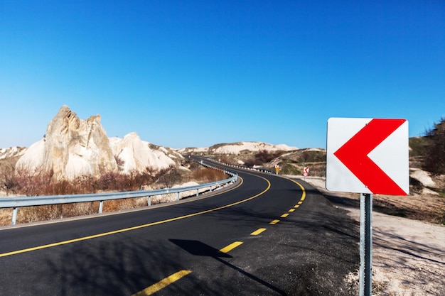 Foto strada per la montagna