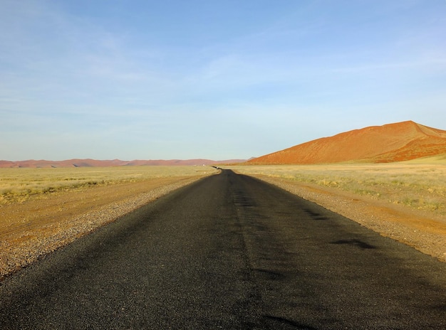 Дорога в пустыне Намиб Sossusvlei Namibia