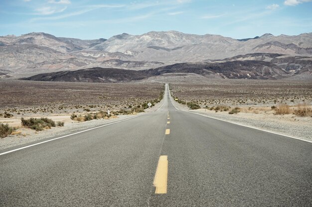 写真 景観を通過する道路