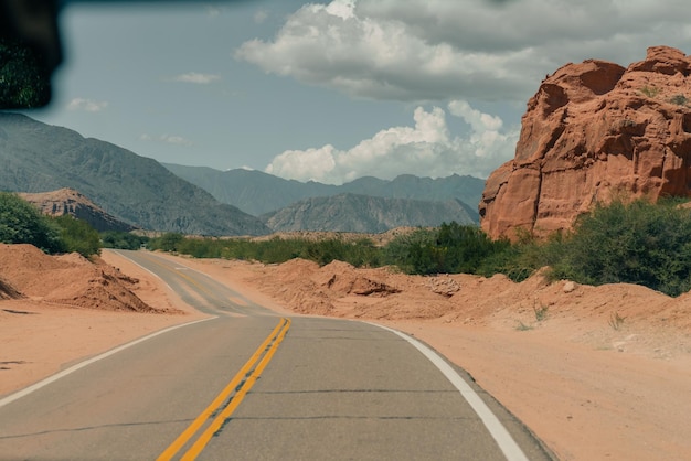 Photo road between salta and cafayate quebrada de las conchas national route 68