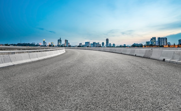 Roads and architectural landscape of modern Chinese cities
