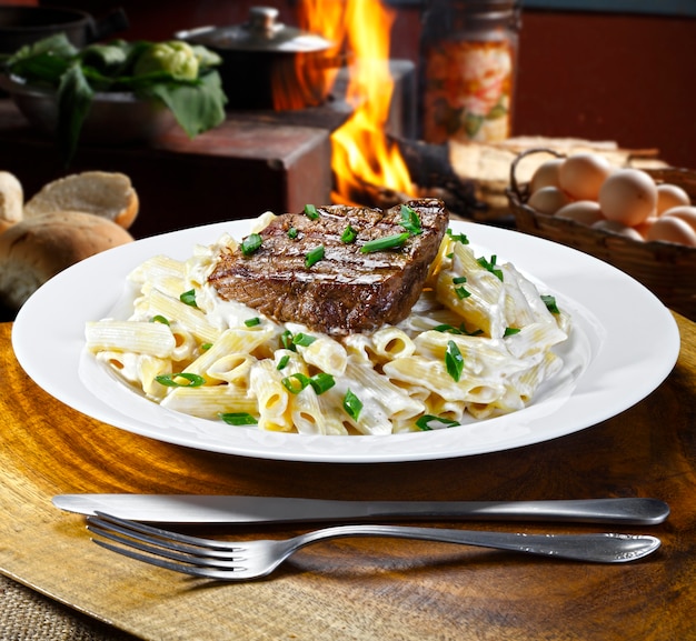 roast beef with pasta