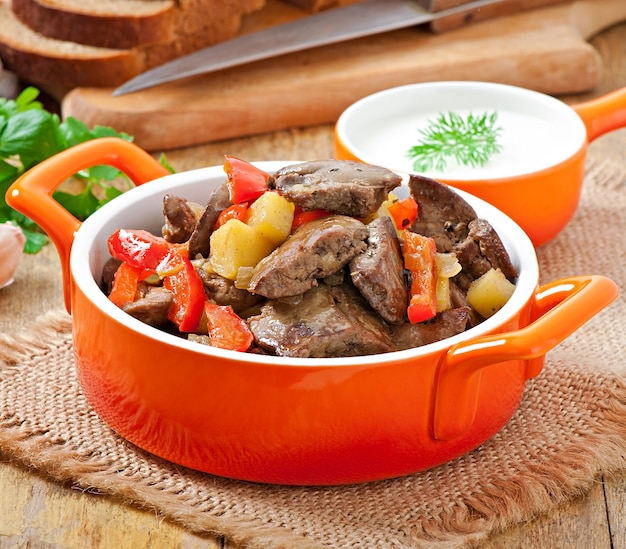 Roast chicken liver with vegetables