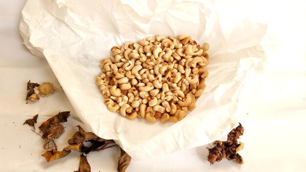 Roasted cashews