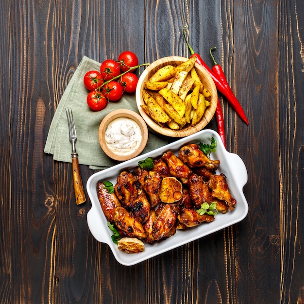 Roasted chicken wings with herbs