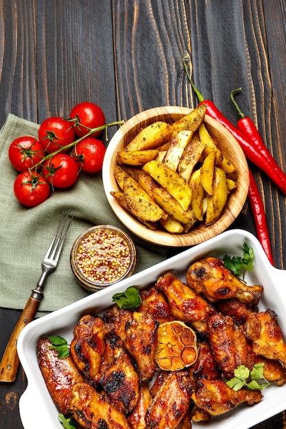 Roasted chicken wings with herbs