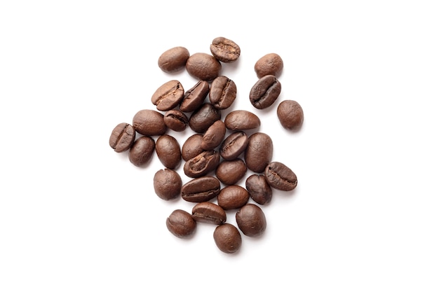 コーヒー豆の焙煎は、白い背景で隔離。閉じる。