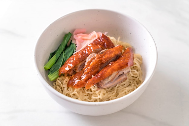 roasted duck noodles