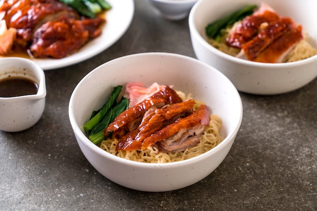 roasted duck noodles