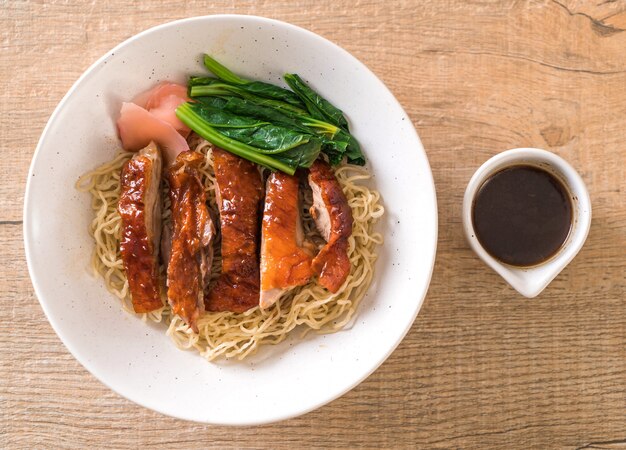 roasted duck noodles