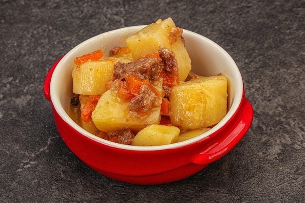 Roasted potato and beef with sauce