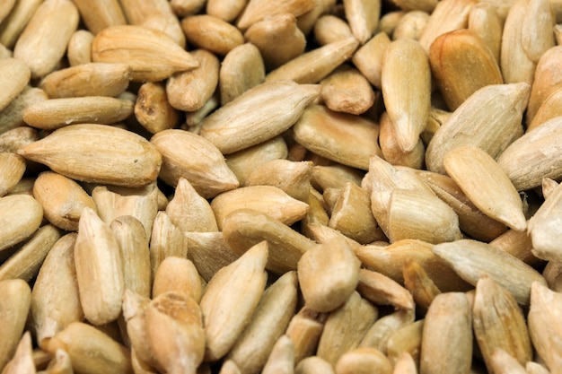 Roasted shelled sunflower seeds