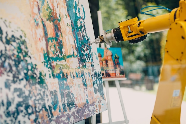 Foto il pittore di robot disegna un'immagineñž