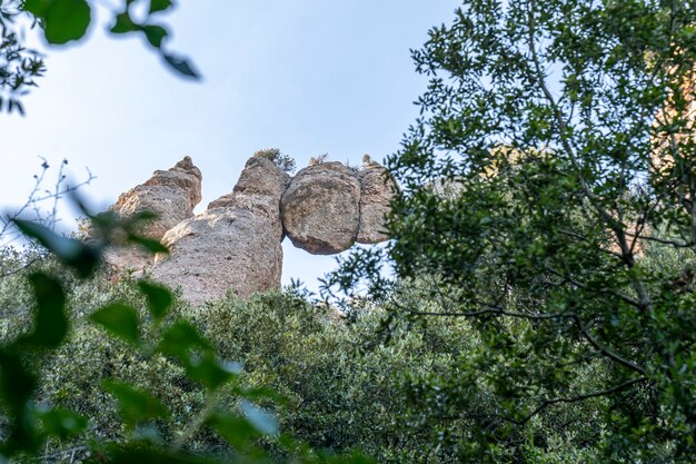 "Roca Encabalcada" в природном парке "Сант Льоренс де Мунт и Обак".