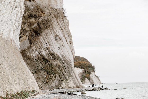 Photo rock formation on beach against sky