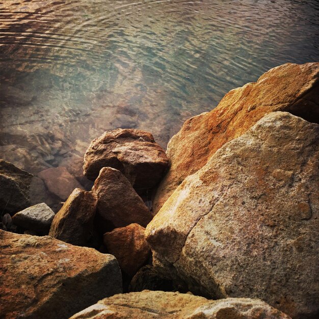 Photo rock formation in sea