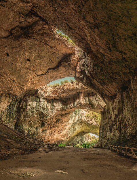 Photo rock formations in cave