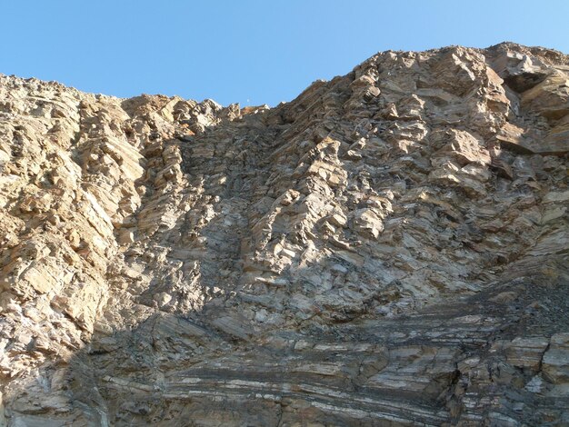 Photo rock formations during sunny day