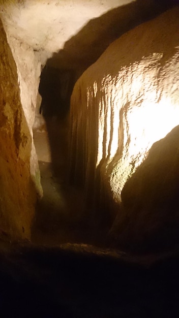 写真 川の岩の形成