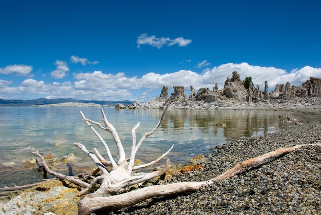 Photo rock formations on lakeshore