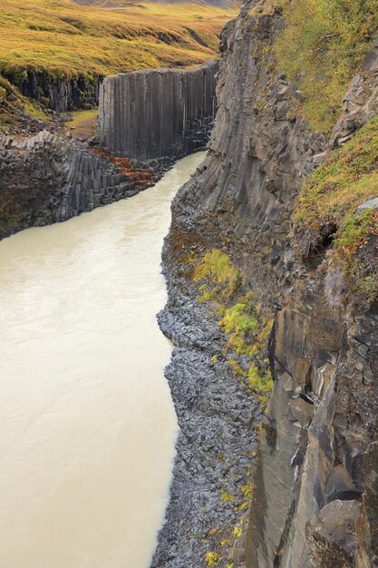 Foto formazioni rocciose sulla terraferma