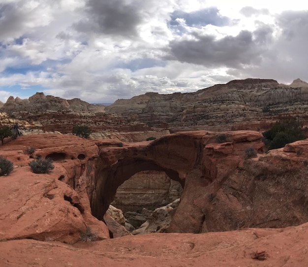 Photo rock formations on landscape against sky