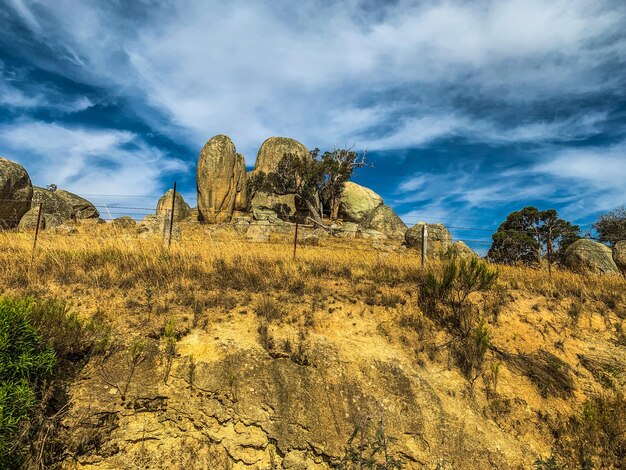 Photo rock formations on landscape against sky