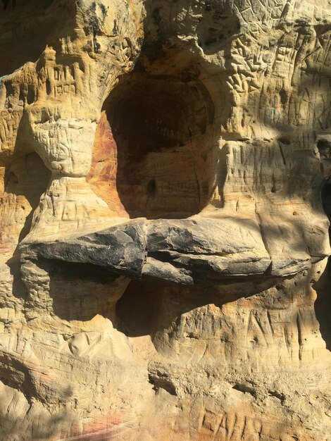 Photo rock formations at temple