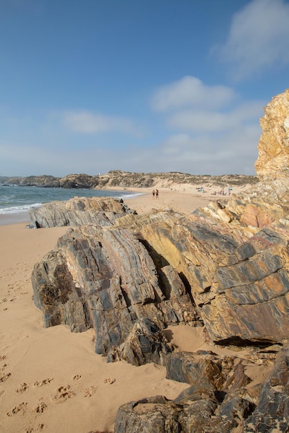 Carreiro da Fazenda Beach, Vila Nova de Milfontes, 포르투갈의 바위와 사람들