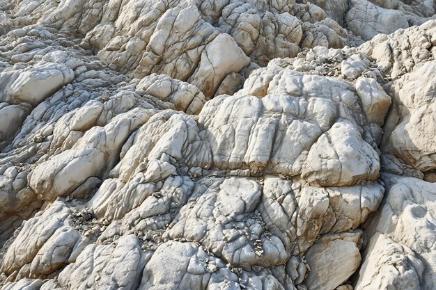 Photo rocky coast of the black sea in crimea ukraine closeup