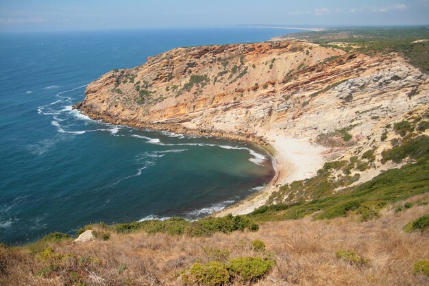 Photo rocky coast of the island of sardinia in the mediterranean sea