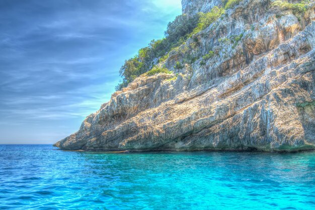 Photo rocky shore in orosei gulf hdr tonemapping