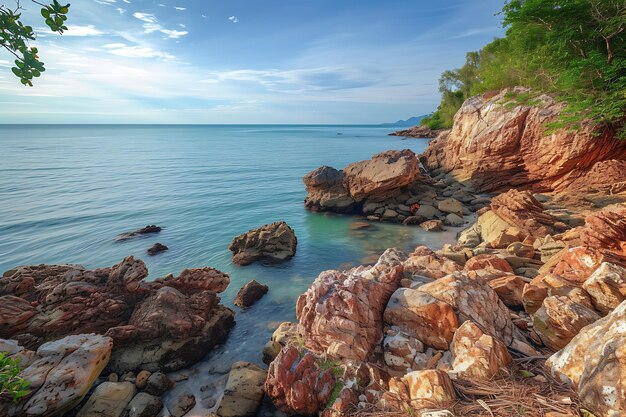 Photo rocky shores of wilaka rock thailand