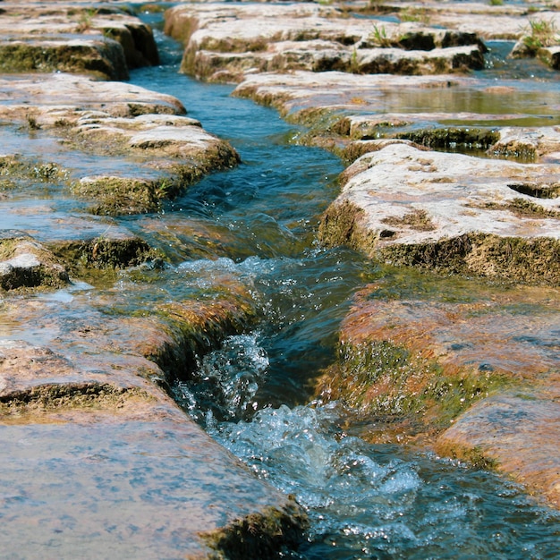 Photo rocky stream