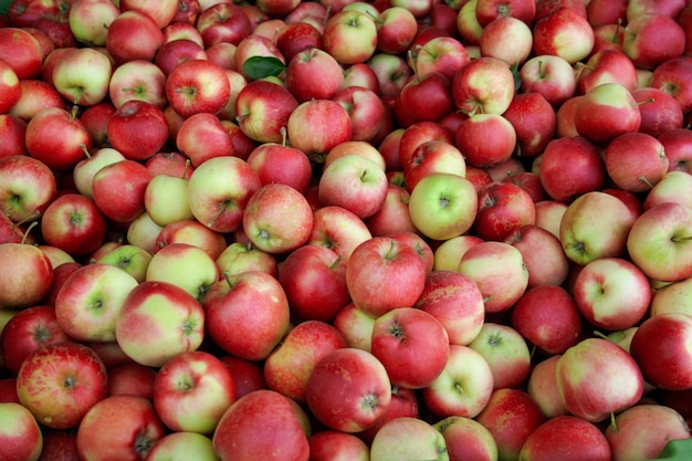 rode appels op de markt