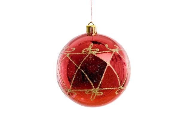 Rode bal van Kerstmis op a over witte achtergrond