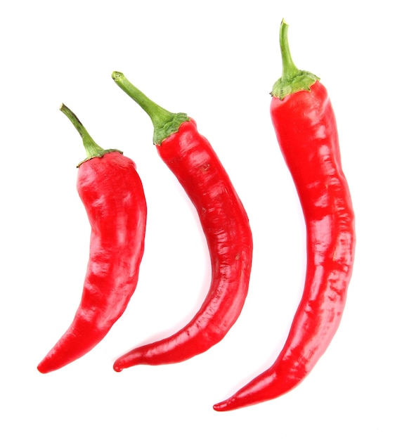 Rode hete chili's geïsoleerd op wit